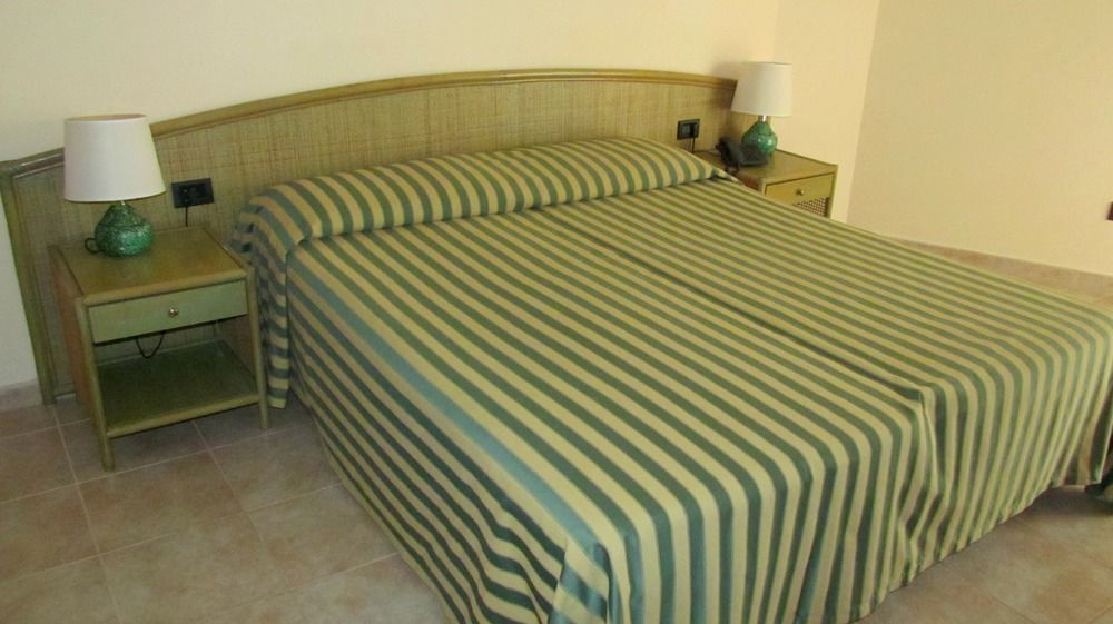 Rina Hotel Альгеро Екстер'єр фото