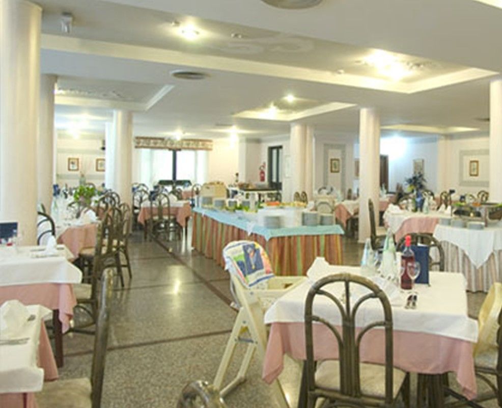 Rina Hotel Альгеро Екстер'єр фото